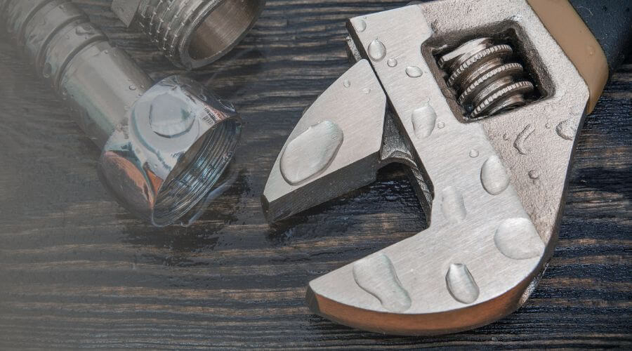 Why choose water damage restoration service for commercial flood cleanup in Mattituck